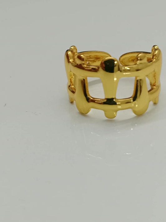 Crown Link Ring