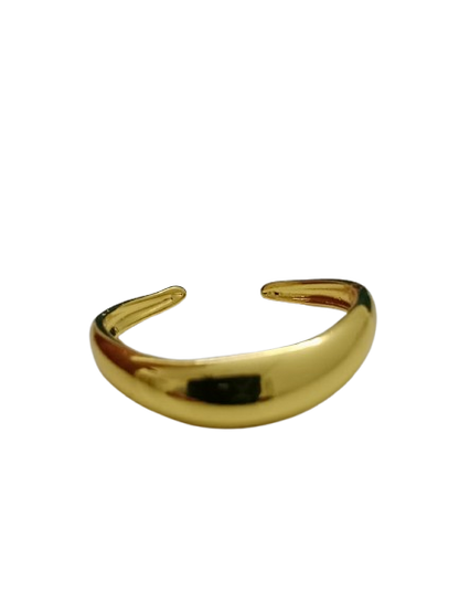 Luna Curve Ring