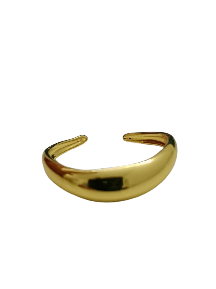 Luna Curve Ring