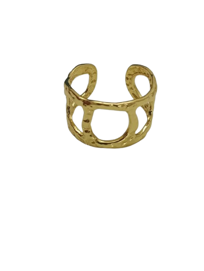 Circle Embrace Ring