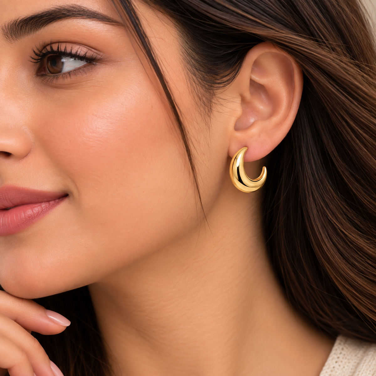 Luneclat - Crescent Stud Earrings
